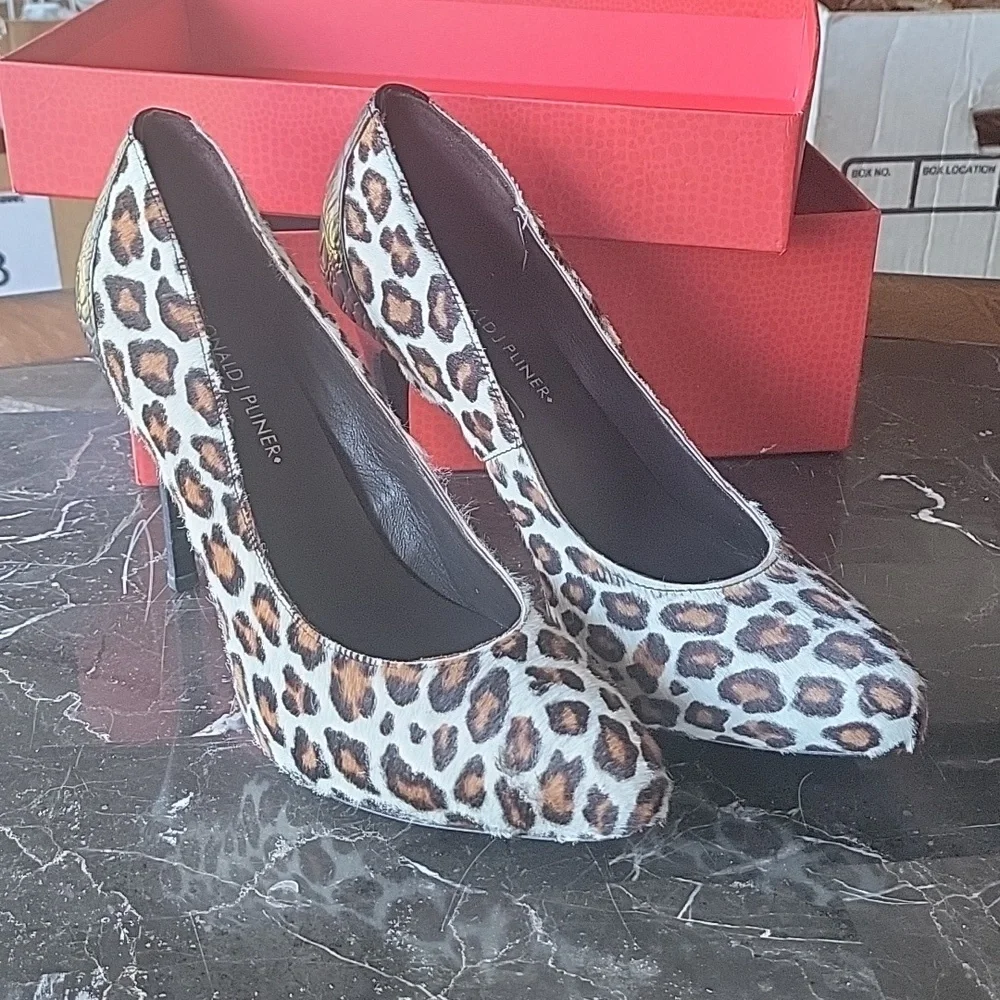 Leopard Heels - Picture 1 of 4